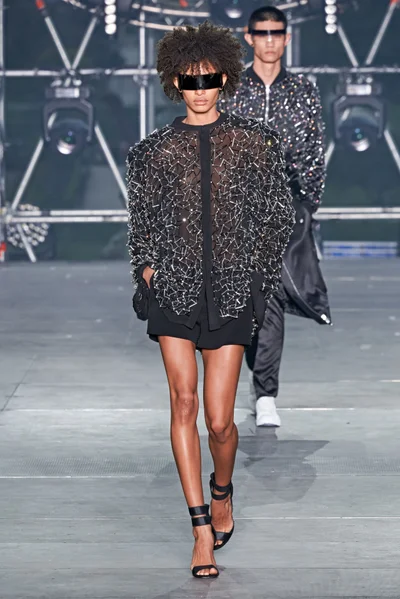 Look 64